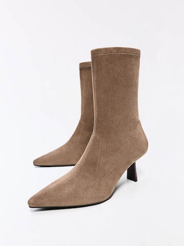 Bershka Stövlett i beige