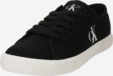 Calvin Klein Jeans Matalavartiset tennarit 'ESS' värissä musta: etupuoli