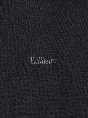 Bluză de molton de la HOLLISTER pe negru