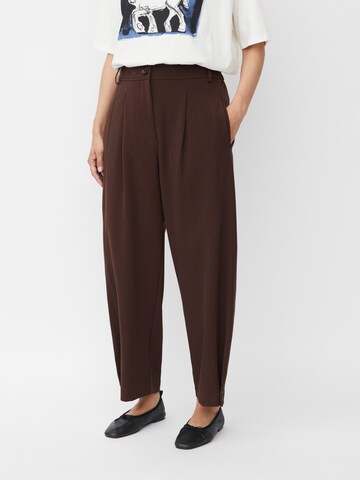 Masai Tapered Broek 'Punna' in Bruin: voorkant