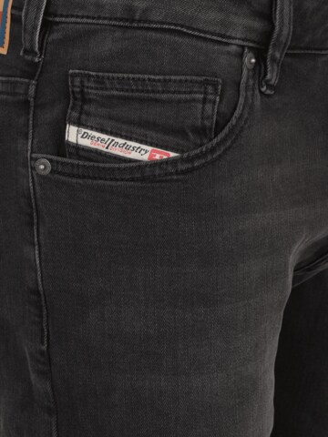 DIESEL Slimfit Jeans 'YENNOX' in Schwarz