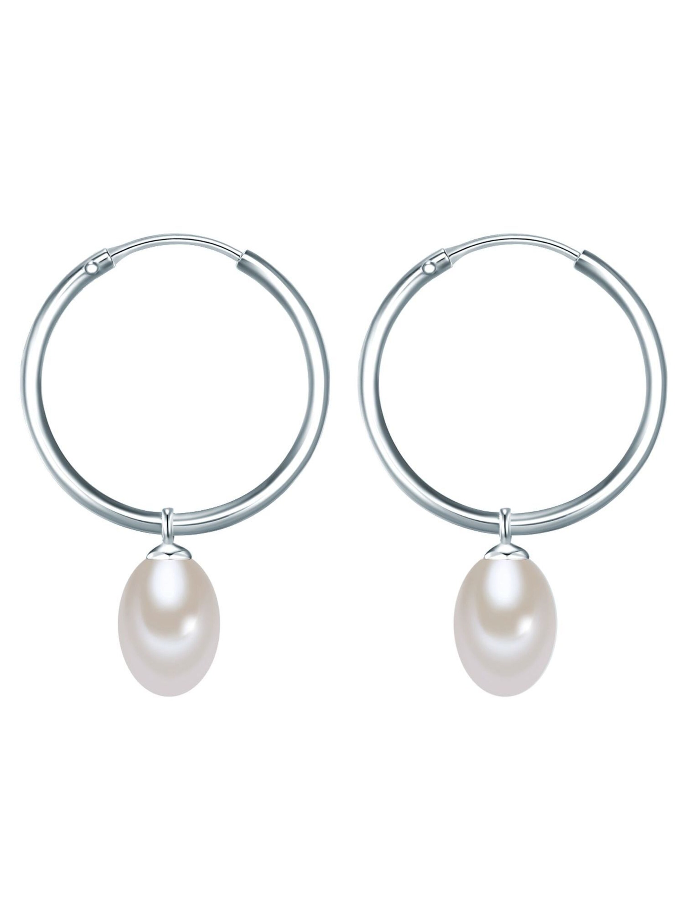 Valero Pearls Earrings in Silver
