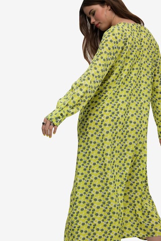 Robe Studio Untold en jaune