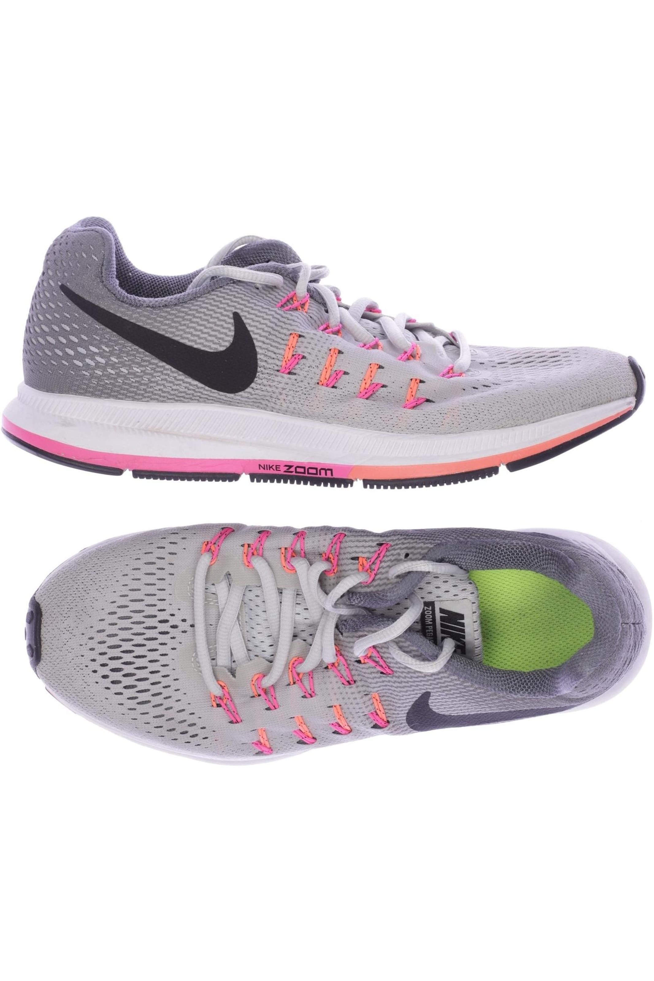 NIKE Sneaker 38,5 in Grau: Vorderseite