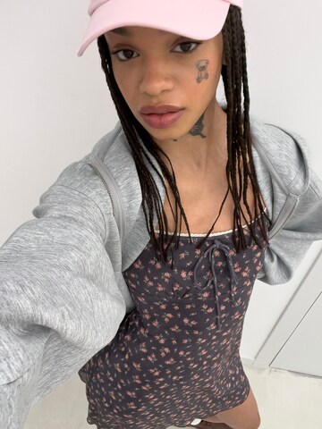Robe Bershka en gris