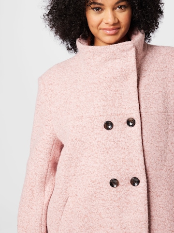 Manteau mi-saison 'Sophia' ONLY Carmakoma en rose