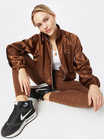 Nike Sportswear Přechodná bunda – hnědá
