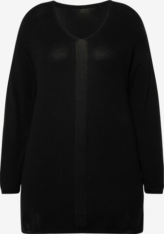 Janet & Joyce Sweater in Black: front