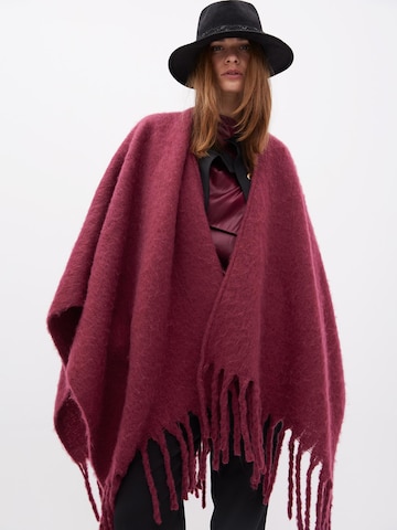 Lola Casademunt Cape in Red: front