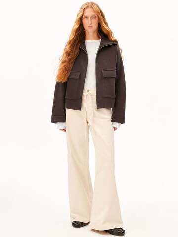 Giacchetta di ARMEDANGELS in marrone