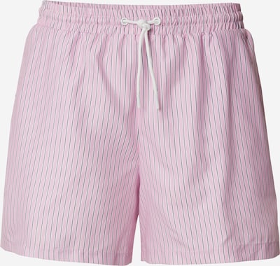 DAN FOX APPAREL Shorts de bain 'Juri' en bleu marine / rose / blanc, Vue avec produit