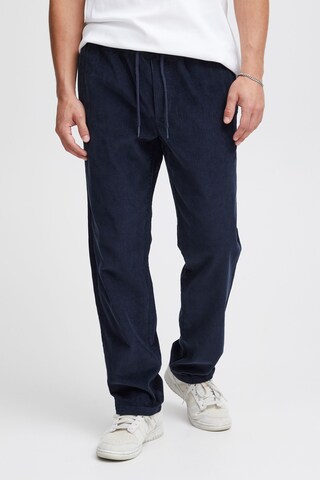 !Solid Regular Pants in Blue: front