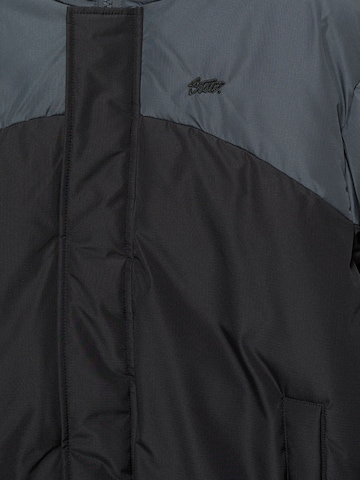 Pull&Bear Tussenjas in Zwart