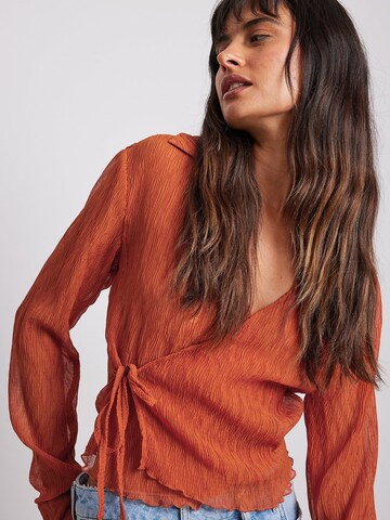 NA-KD Blouse in Oranje: voorkant