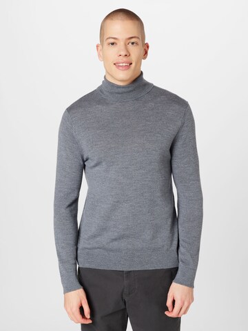 Banana Republic Sweater in Grey: front