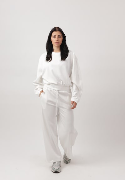 Elara Trousers in White, Item view