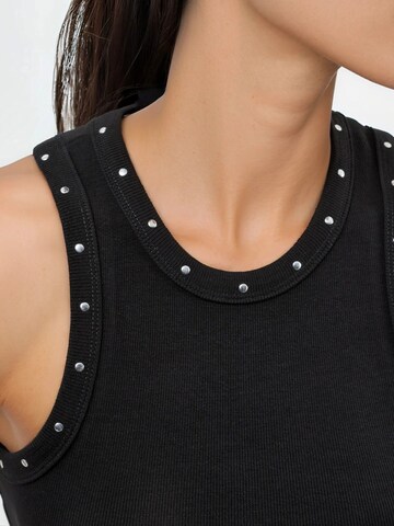 Top di Busem in nero