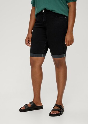 TRIANGLE Slimfit Shorts in Schwarz: predná strana