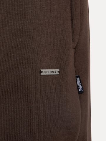 Regular Pantalon Smilodox en marron