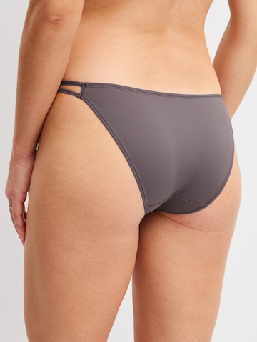 Slip 'Sleek Skin' di CALIDA in marrone