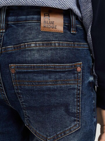 WE Fashion Regular Jeans in Blauw