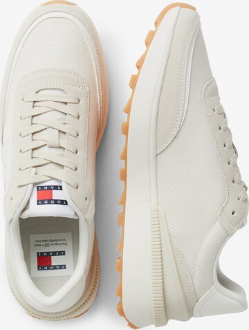 Tommy Jeans Sneakers laag 'Essential' in Wit