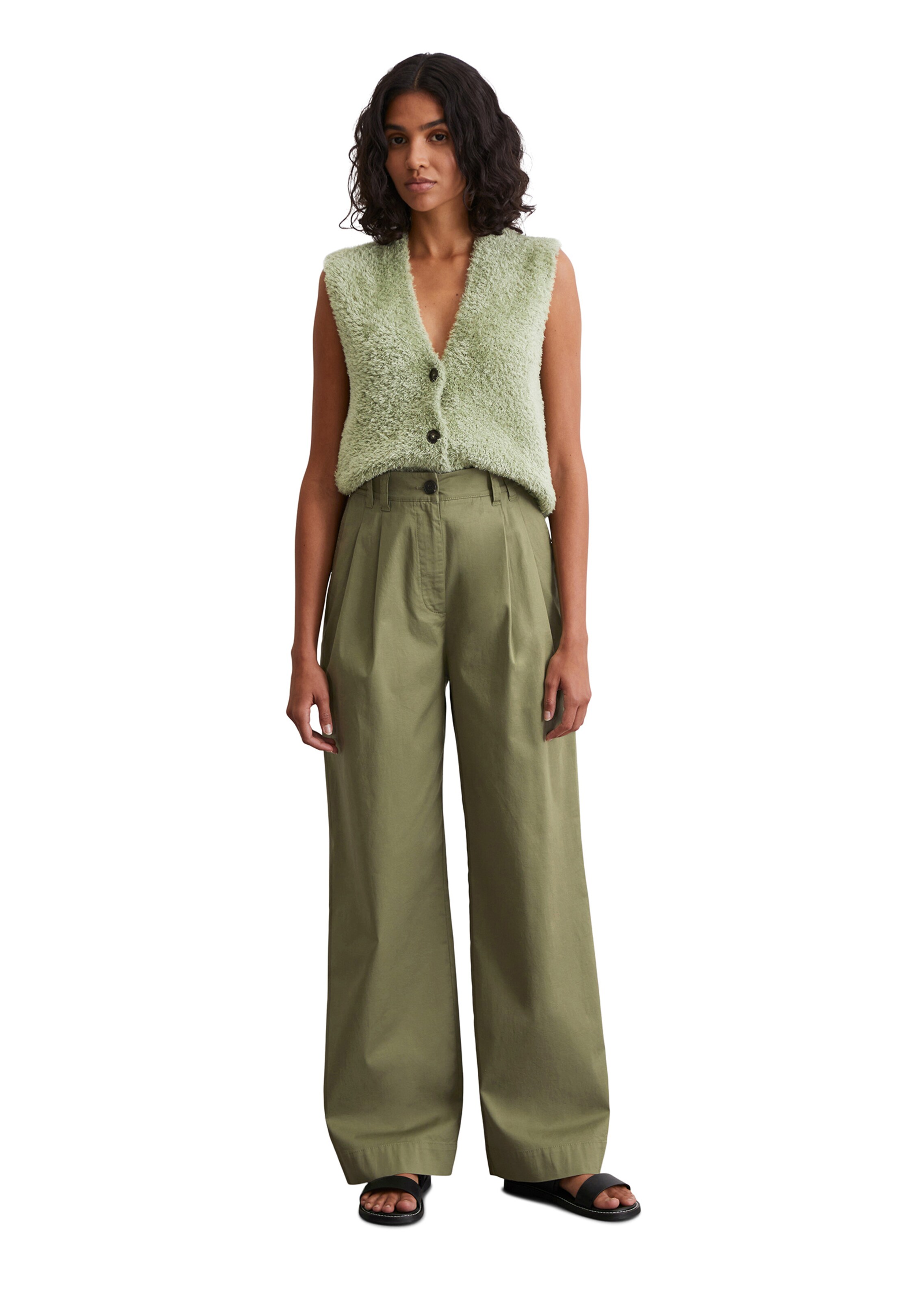 Marc O'Polo Wide leg Pleat-front trousers in Green: front
