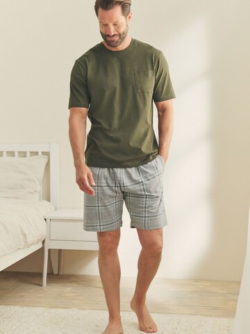 Pijama scurtă de la Next pe gri: față