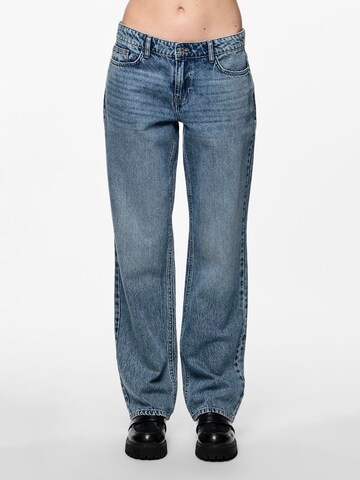 PIECES Regular Jeans 'NOELLE' in Blue: front