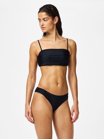 PIECES Bandeau Bikini Top 'PCBaomi' in Black: front