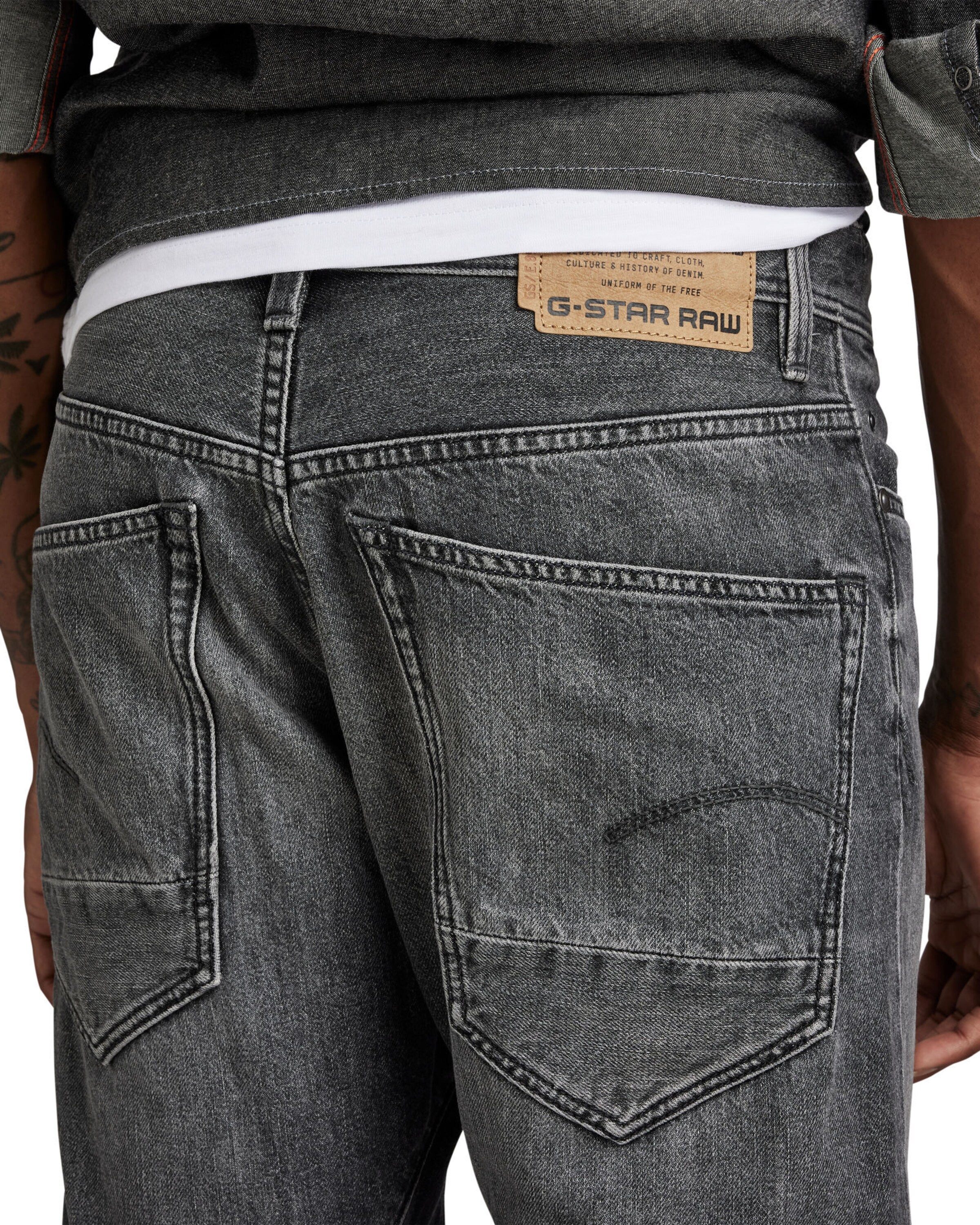G-STAR Tapered Jeans in Grey
