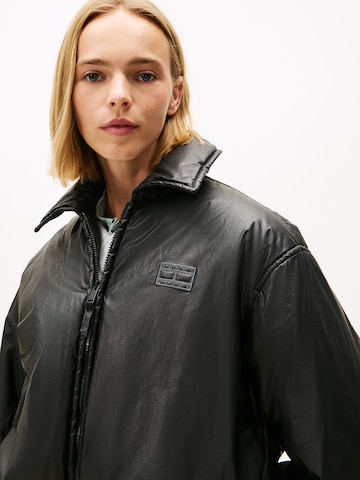 Veste d’hiver Tommy Jeans en noir