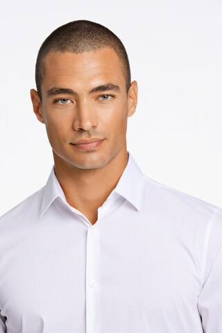 Lindbergh Slim fit Business Shirt 'Superflex' in White