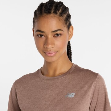 new balance Functioneel shirt 'Athletics' in Bruin