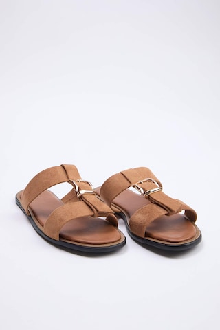 Trendyol - Zapatos abiertos en beige