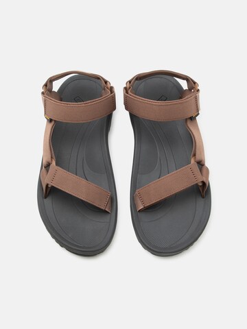 Sandale 'Winsted' de la TEVA pe maro