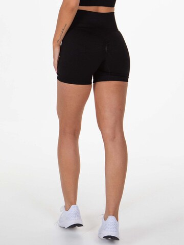 Divina Slimfit Sportshorts 'Nani' in Schwarz