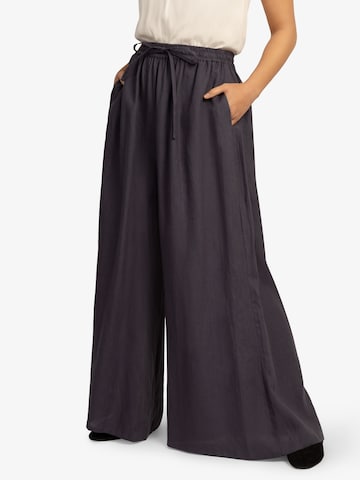 APART Wide leg Pants in Grey: front