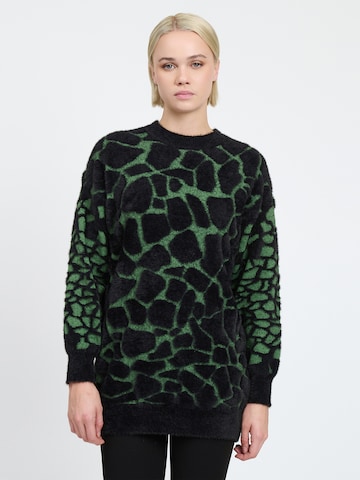 Influencer Pullover in Grün: Vorderseite