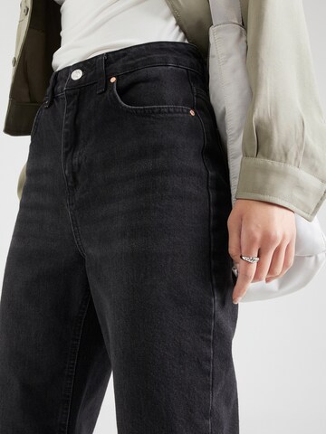 Trendyol Regular Jeans in Schwarz