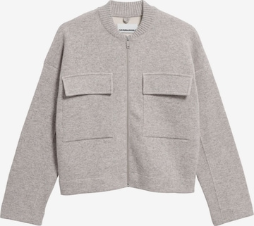 ARMEDANGELS Gebreid vest 'BOMBER' in Beige: voorkant