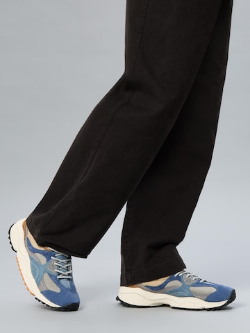 Flower Mountain Platform trainers 'WAVE MAN' in Blue: front