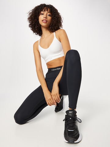 Calvin Klein Sport - Skinny Calças em preto