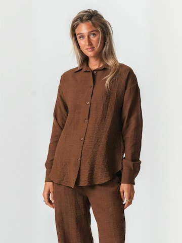TEESHOPPEN Shirt ' Lilly ' in Braun: Vorderseite