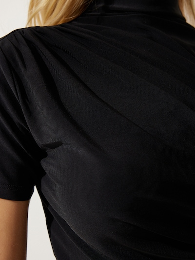 Happiness İstanbul Shirt in S in Black, Item view