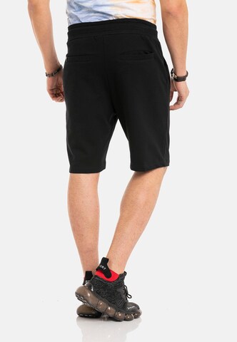 CIPO & BAXX Regular Shorts in Schwarz