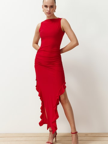 Trendyol Cocktail dress in Red: front