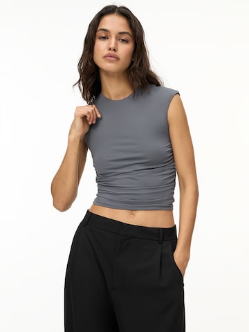 Pull&Bear Top | siva barva: sprednja stran