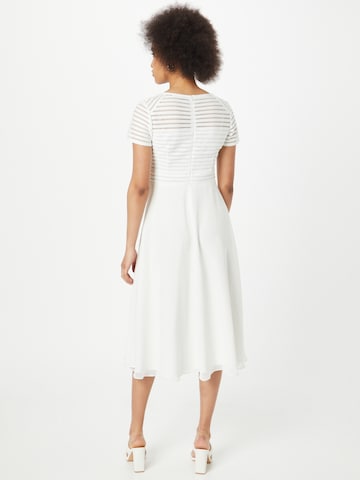 Robe de cocktail SWING en blanc