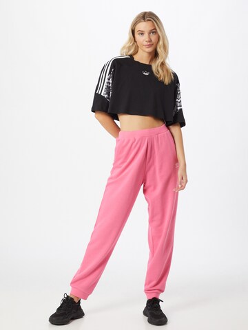 ADIDAS ORIGINALS Tapered Broek 'Trefoil Essentials' in Roze
